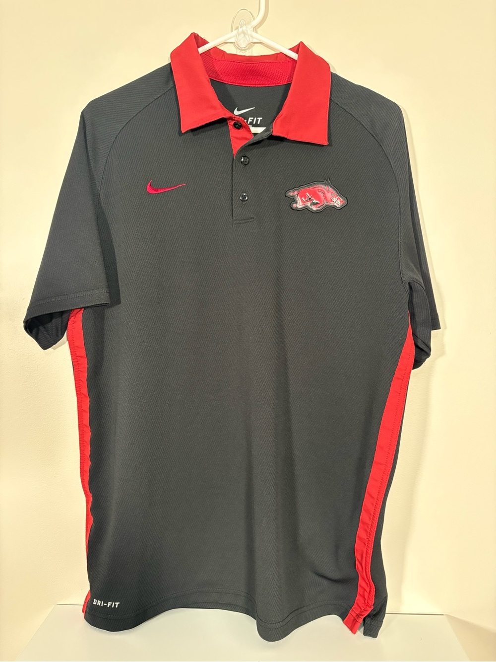 Nike Men’s Charcoal and Red Dri-FIT Polo with Razorback Logo
